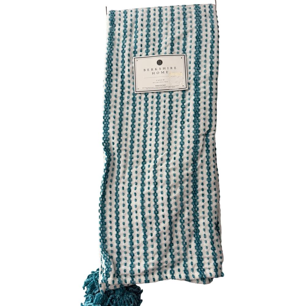 Berkshire Home White Throw with Teal Stitching - 50 x 60 - NWT